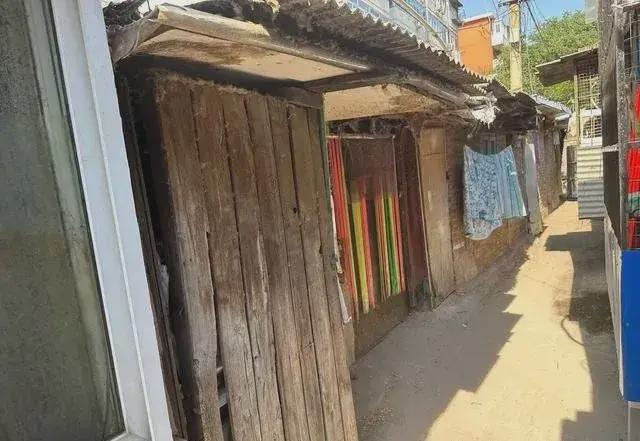 乱建居民想提升小区环境的愿望实现了凯发K8国际拆除700平方米私搭