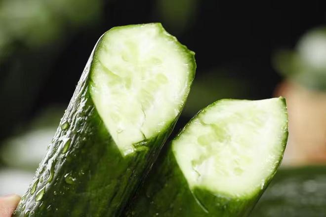 称经济拮据望减免网友连发三问饭店黄瓜农药残留超标被罚老板(图2)