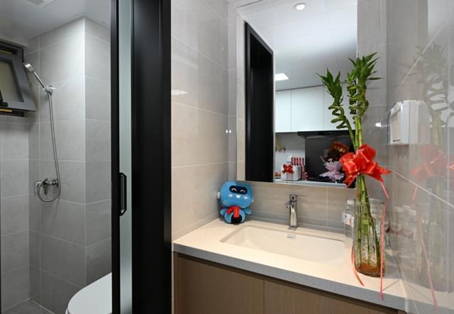 三村居民圆梦现代化新居手拎马桶不再徐汇漕